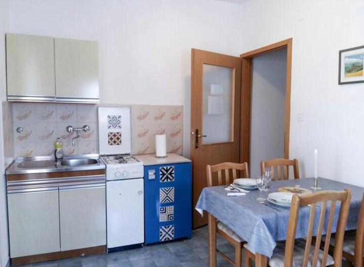Apartmani Jovic Макарска Экстерьер фото